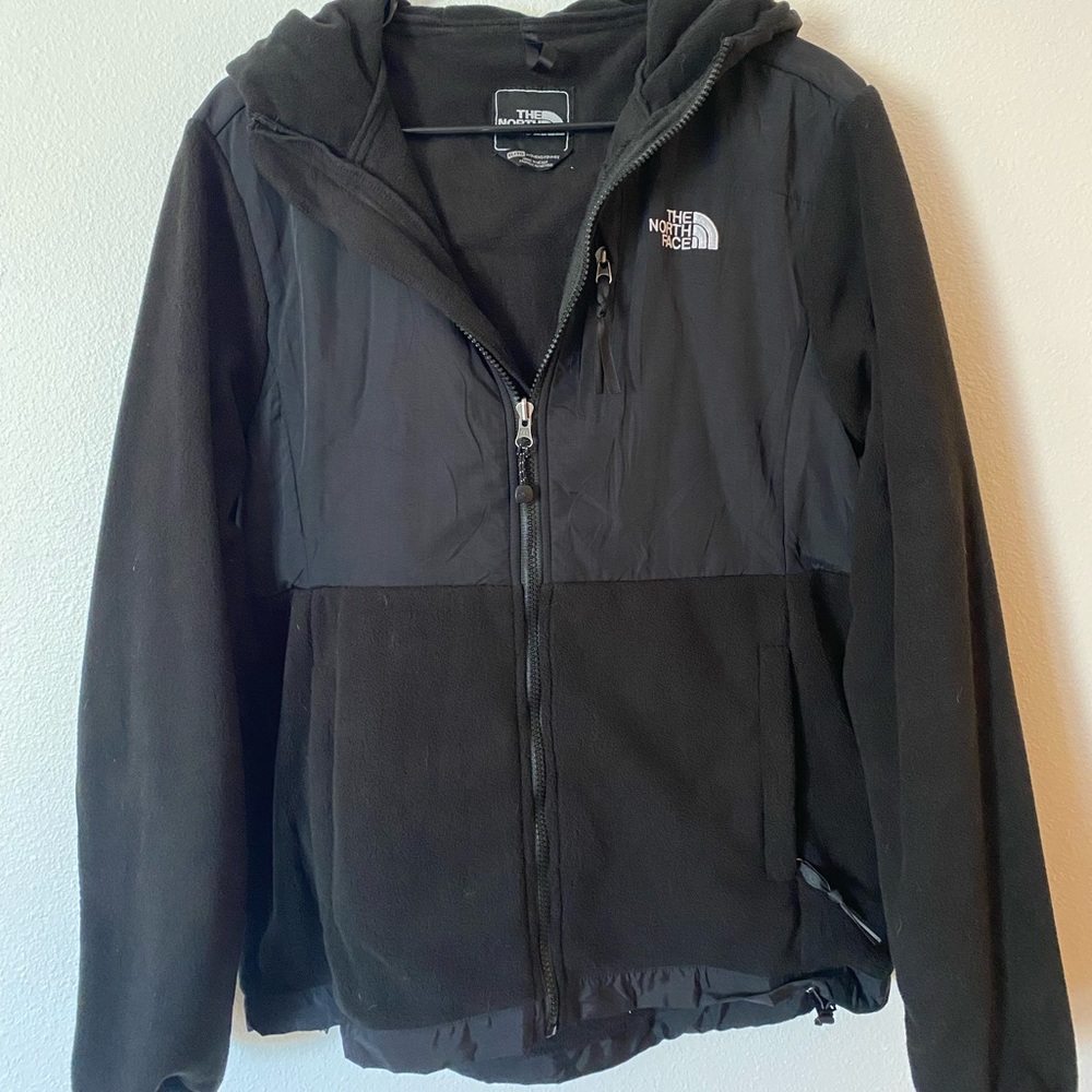 North Face, zip up with hood, never worn